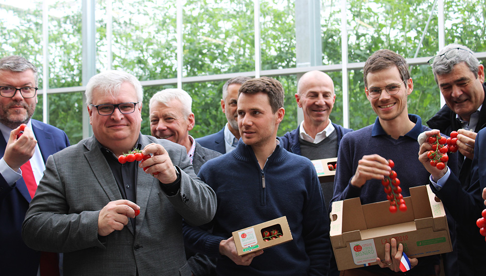 Inauguration des serres de tomates